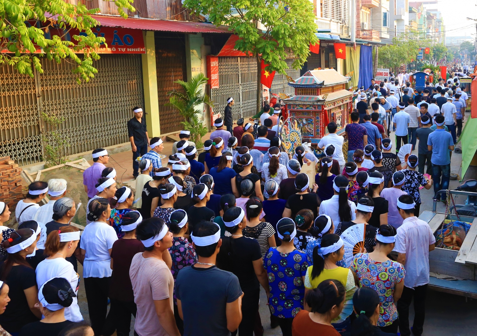 Nằm mơ thấy ma có đáng sợ? Bật mí con số giúp đổi vận! 11 Nằm mơ thấy đám tang đánh số nào?